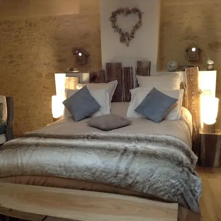 Le Clos Des Songes Saint-Leon-sur-Vezere Esterno foto